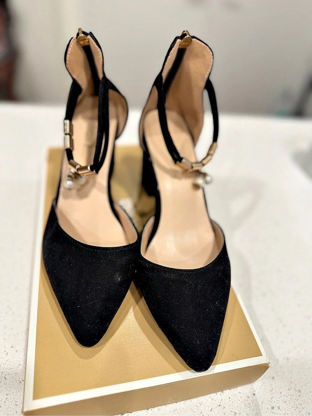 Pointed Toe Ankle Strap Heels in Black Like New
